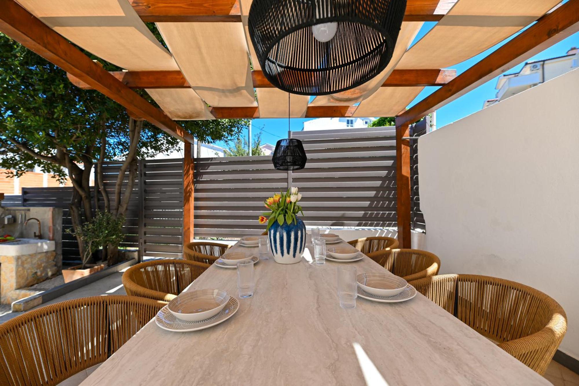 Holiday home Costa Blu With Pool By The Sea